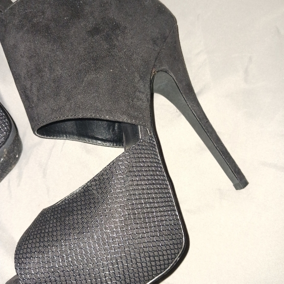 Black Paper Fox size 9 - Picture 3 of 6